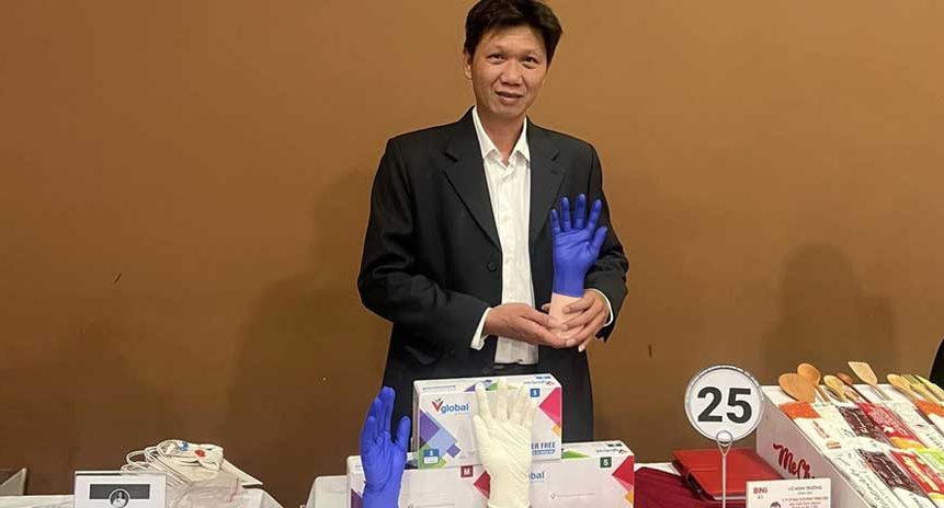 Vglobal gloves at trade promotion conferences and goods exhibitions in Hanoi, Vietnam